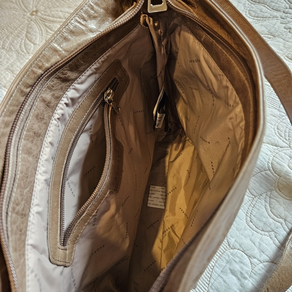 Crossbody Rudsak purse - Picture 5 of 6